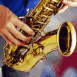 Gros plan d'un saxophone