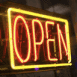 Panneau "OPEN" n�on orange