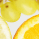 Gros plan orange et raisin