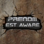 "Aware" et craquelures