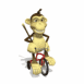 Singe faisant du tricycle