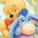 Bébé Winnie l'ourson fait un câlin à bébé Bourriquet