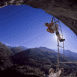 Alpinistes grimpant une �chelle