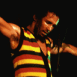 Bob Marley levant les bras