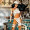 Elektra en tenue blanche