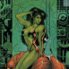 Miss Hulk montrant ses muscles