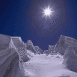 Montagne enneig�e sous le soleil