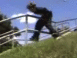 Chute en roller sur une rambarde